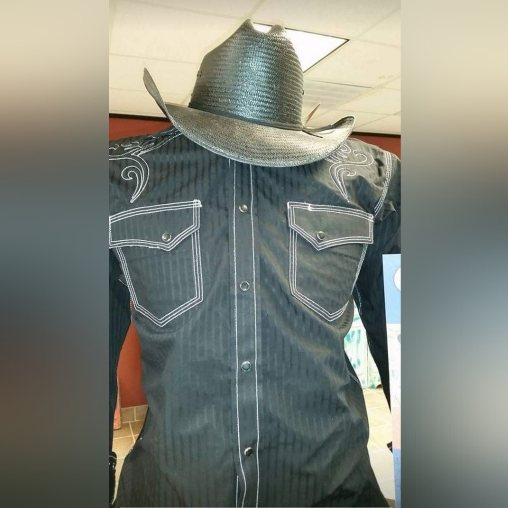 RU Cowboy brand shirt sz L